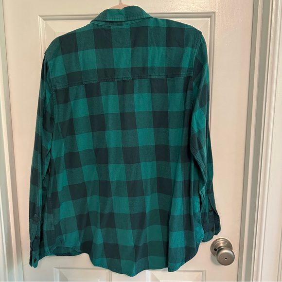 Universal Thread Green Plaid Button Down Shirt - Picture 2 of 4